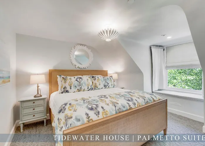 The Tidewater Inn